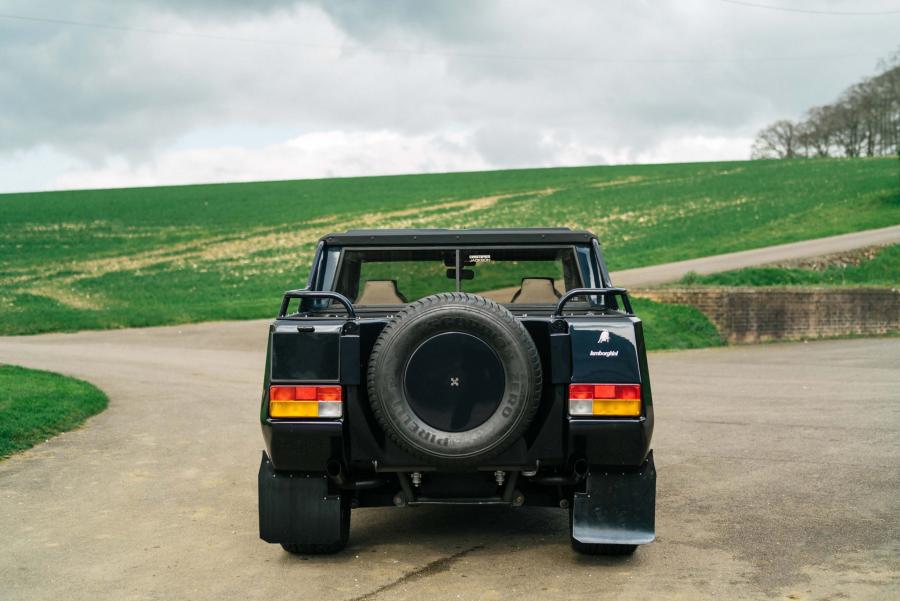  Lamborghini LM002 1997 года  (фото 29 из 45)